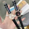 Märke Armbandsklockor Dam Dam Flicka Crystal Flower Style Lyxigt Läderband Quartz Clock CH 89