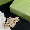 Womens Designer Diamonds Brooch Fashion Gold Brooch Jewelry Accessory Pins Womens Luxury Brooches Brand Flowers Brosche 2210102D