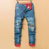 M￤ns jeans tryckt jeans m￤n avslappnad rippad f￶r retro smal rak tryck tiggare h￥l l￥nga denim byxor 221008