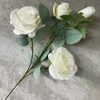 Br￶llopsdekorativa blommor L￥nga stam 4 huvuden Silk Rose Artificial Flower Bouquet For Wedding Home Table Decoration