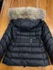 Womens Winter Coat Stuper Stuper Short Nortal Natural Big Fox For For Twible الحزام الخارجي كلاسيكي الأزياء الصلبة باركا سوداء سود