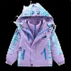 Jackets Uma tampa de tampa de girlas destacáveis ​​Trenchas Remover roupas de esqui use roupas de comércio exterior Jaqueta de crianças de meia idade 6 12 anos 221010