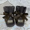 2022 botas de nieve para mujer Aus L bow U botas cortas suaves y cómodas de piel de oveja para mantener el calor botas de felpa con bolsa para polvo de tarjeta hermosos regalos 5062G