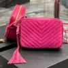 Bolso para cámara Lou en cuero acolchado Sudado Bandolera con borlas extraíbles de diseñador Cámaras con pespuntes acolchados en Y Herrajes metálicos Bolso bandolera con cierre de cremallera