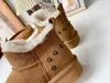 Designer Snow Boots Luxury Women Shoes UCC Shearling Wool Studs Short Snow Boot Flat Heel Round Toes EU36-39 Med Box Wedding Party Dresses