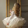 2023 꽃 여자 드레스 결혼식을위한 플라이트 블루 옐로우 롱 슬리브 레이스 아플리케 스팽글 튜투 짧은 주름 계층 생일 어린이 소녀 대회 가운 보우