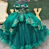 Зеленый цвет 2023 Quinceanera Темные платья Кружевная аппликация из бисера Корсет с открытыми плечами Атласное многоярусное платье на заказ Sweet 16 Вечернее бальное платье принцессы Vestidos