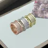 Europa Amerika Modestijl Mannen Dame Vrouwen Titanium Staal Gegraveerd B Initialen Instellingen Drie Cirkels Diamanten Liefhebbers Ringen US6US94119766