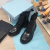 Толстая прилагаемая Martin Boots сплошные низкие кружев