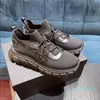 Sport-stylish gebreide stof mannen sneakers schoenen in reliëf rubberen driehoek loper trainers wit zwart mesh adem leer casual wandelen EU38-46