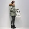 Parkas pour femmes Veste rembourrée en coton pour femme Parka courte à capuche avec col en fourrure Veste d'hiver pour femme 2021 Nouveau manteau de parka décontracté épais et chaud avec doublure en coton T221011