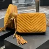 Lou kamerav￤ska i quiltad suddad l￤derdesigner avtagbar tofs crossbody y-quilted ￶verskattning kameror metall h￥rdvara dragkedja st￤ngning axelv￤ska handv￤ska