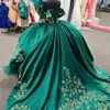 2023 عتيقة Charro Quinceanera Dresses المكسيكي موضوع الذهب مطرزة ثوب كرات الكشكش الطبقات تنورة قصيرة الأكمام حلوة 15 فستان الحلو 16 فتيات حفلة موسيقية