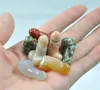 28mm slumpmässiga färghängen mini penis växtstaty natursten carving akvarium heminredning Kristall polering pärla