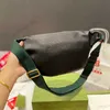 Moda Espejo Calidad Diseñador Bolsa de cintura Paquete de pecho de cuero Correa de hombro del arco iris para las mujeres Clásico Famoso Marca Monederos de compras 220210