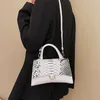 파리 패션 캐주얼 여성의 인기있는 석재 패턴 숄더백 크로스 바디 패션 대용량 핸드백