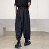 Männer Hosen Männer Plissee Elastische Taille Spitze Up Japan Harajuku Streetwear Lose Beiläufige Schwarz Kimono Röcke Herrenmode Hosen männlich