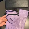 Vrouwen Designer Mitten Sheepskin Handschoenen Winter Luxe Echte lederen wanten Merken Purple Fingers Globe P Warm Cashmere binnen TO7048162