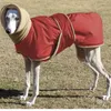 犬のアパレル冬の暖かい服防水濃厚なジャケットの服の色のマッチングコートと中程度の大きな犬用のリーシュ