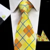 Bow Ties Gusleson Brand Silk Plaid Tie Set 8cm brun grå slips gravata fick fyrkantig handduk manschettknappar för bröllop