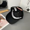 Ball Caps B Home Textiel American Retro Men's and Women's Baseball Street Lettered Borduurwerk Flat Solid Black White Hip Hop Cap