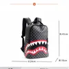 Rugzakstijl Herenrugzak Reizen handtas Mode Lattice Rugzak Student Schooltas Grote capaciteit Shark Bag Street Man 20140217