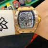 Luxe horloges voor heren Mechanische stijl Diamond es in horloges Zwitsers merkontwerper sportpolshorloge