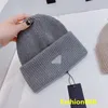 Projektanci rękawiczki kapeluszowe uśmiechnięte czapki twarzy dzianina kamienna czapka Projektant litera Jacquard Beanie Men Men Men Kobiety ciepłe wełna unisex czapki narciarskie szaliki zimowe rękawice