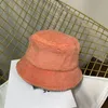 Luxus Marke Eimer Hüte Korallen Samt Bucketcaps Damen Mode Designer Fisher Hut Winter Fedora Ausgestattet Winter Caps Warme Herren Fi7919837