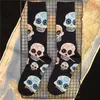 Herrstrumpor Vuxenbesättning Bomullsstrumpor Död Dricker Skalls Skeleton Bone Bones Innch Officiell Original Design 2021 Street Fashion Sox T221011