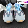Men Women V1 Running Shoes 700 met box mans Vrouw Sneakers Hi-Res Blue Red Og vaste grijze traagheid