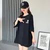 女性用Tシャツ夏の綿のカラー漫画プリントショートスリーフTシャツの女性のミッドレングスルーズカレッジスタイルのトップ女性