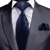 Bow Ties Gusleson Design Silk krawat solidny srebrny czarny trójkąt Trójkąt o trójkąt kraciastek i kieszonkowy zestaw na imprezę ślubu