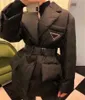 2022 kadın tasarımcı ceket rüzgar geçirmez dış giyim bombacı ceketleri macera ceket kapşonlu dört kalınlıkta sıcak rüzgarlık katlar