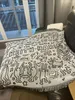 Deken nu de Amerikaanse gezamenlijke trend Keith Haring graffiti Master Illustrator enkele bankdeken Decoratief Tapestry Casual Cover Deken Trendy Street Designer
