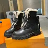 Botas de nieve de diseñador para mujer, bota corta para mujer, botines cálidos, zapatos de piel de vaca con forro de lana Real