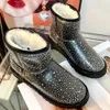 Bottes de neige d'hiver populaires pour femmes avec décorations en diamant sur le dessus de la chaussure pour montrer le charme de la marque Hivernage à la mode et protection contre la chaleur Célèbre botte courte