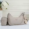 Man Womens Luxurys Designers çanta çanta hobo cüzdanlar bayan çanta cossbody omuz kanalı kılıf moda cüzdan çantaları