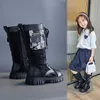 Çizmeler Sonbahar Kız Moda Yüksek Çocuk Zinciri Su Geçirmez Düz Topuklu Çocuklar Yumuşak Taban Prenses Deri Ayakkabı H150 L221011