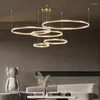 Ljuskronor minimalistisk modern LED -ljuskrona hembelysning borstade ringar takmonterad akryl hängande lampa svart kaffe färg