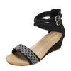 Sandaler kvinnors sommar fritids romerska öppna tå skor ankel spänne kilar mular plattform gladiator söt silver slip på stranden