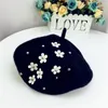 Cappelli 066F Donna Ragazza Perla Fiore Berretto Carino Pittore Cappello Beanie Elegante Lana Ottagonale Tutto-fiammifero Per 2-6 Anni