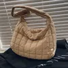 Avondtassen winterruimte katoenen schoudertas vrouwelijk grote capaciteit knoedel mode gevulde crossbody luxe dames naar beneden tote sac