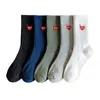 Chaussettes pour hommes 2022 Love Heart Hommes Wommen Mode Corée Style T-shirt Cupidon Humain Rouge Fait Planche À Roulettes Coton Crew Street Mode Chaussettes T221011