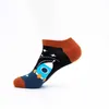 Erkek çorapları yeni uzay uzaylı gezegen evren karikatür pamuk paten serin gündelik çorap kadın erkekler astronot komik tekne kısa mutlu ayak bileği çorapları t221011