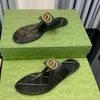 Klassieke herenpantoffels Grote zomer Rubberen bodem damesschoen strand Dia's letter Platte pantoffel designer schoenen Metalen knoopsandalen Lazy lady Loafers Slippers maat 34-45