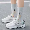 Мужские носки Qisin новинка счастливых забавных женщин графические носки расчесывали хлопковые абстрактные носки для картины маслом