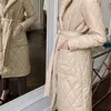 Parkas en duvet pour femmes Long manteau d'hiver droit avec motif losange Parkas sashe décontractés Poches profondes col tailleur vêtements de dessus élégants 221010