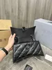 Crush Meidum Chain Bag Curshed Calfskin Black Hardware Hourglass Crossbody Crescent Påsar axelväskan Läderback Koppling 242L