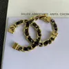 أزياء الذهب الحقيقي مطلي النحاس النحاس بروشات فاخرة مصمم C-Letter Women Men Brand Pins Faux Leather Jewelry Brooch pin arvle304w